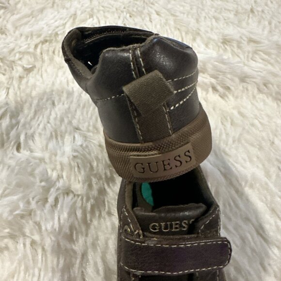 Guess toddler hook and loop shoes 8 NWOT brown designer - Picture 5 of 7